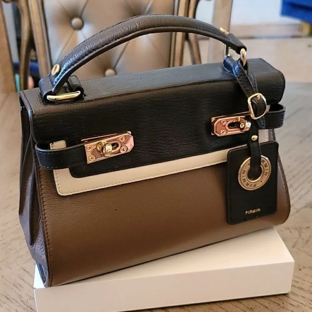 Leather satchel purse by Firmin 🤎🖤🤍